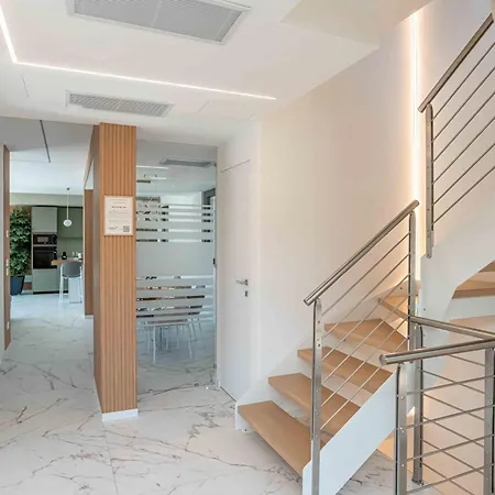 Villa Afrodite - Luxury Italian Design *